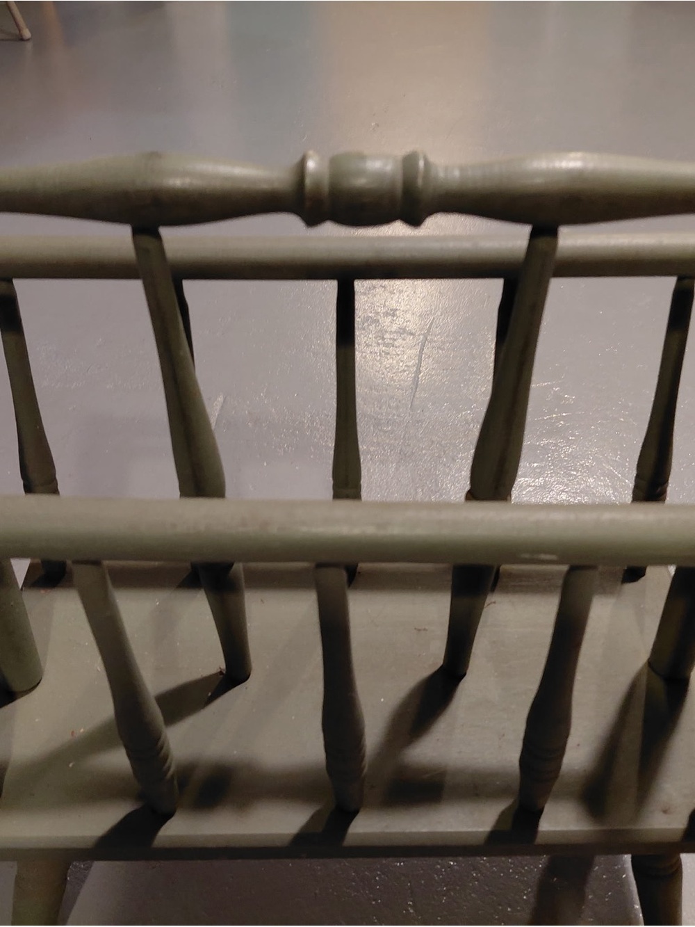 Vintage- Wooden magazine rack - Olive Green